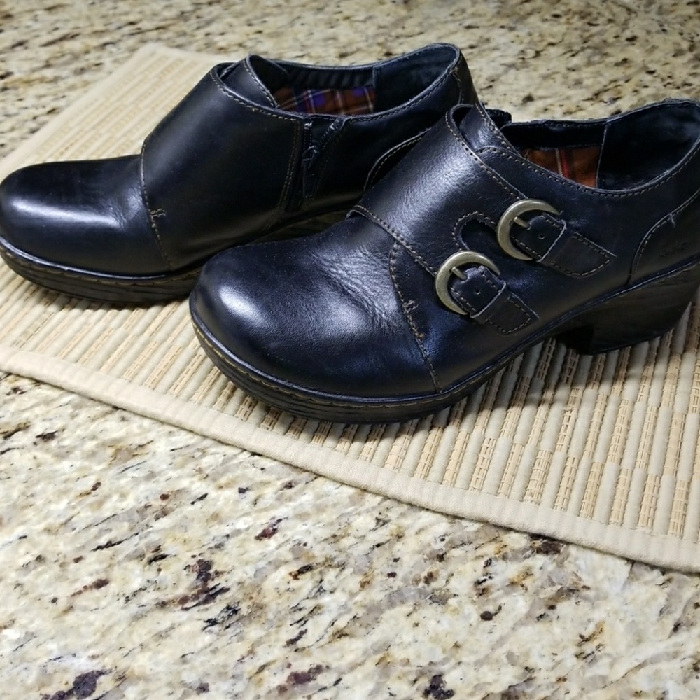 Ladies clogs